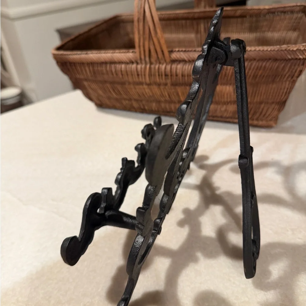 Elegant Heavy Black Iron Scroll Decorative stand for art
